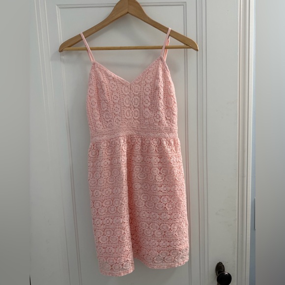 Abercrombie & Fitch Dresses & Skirts - Abercrombie & Fitch Pink Floral Lace Fit Flare Spaghetti Strap Mini Dress Sz S